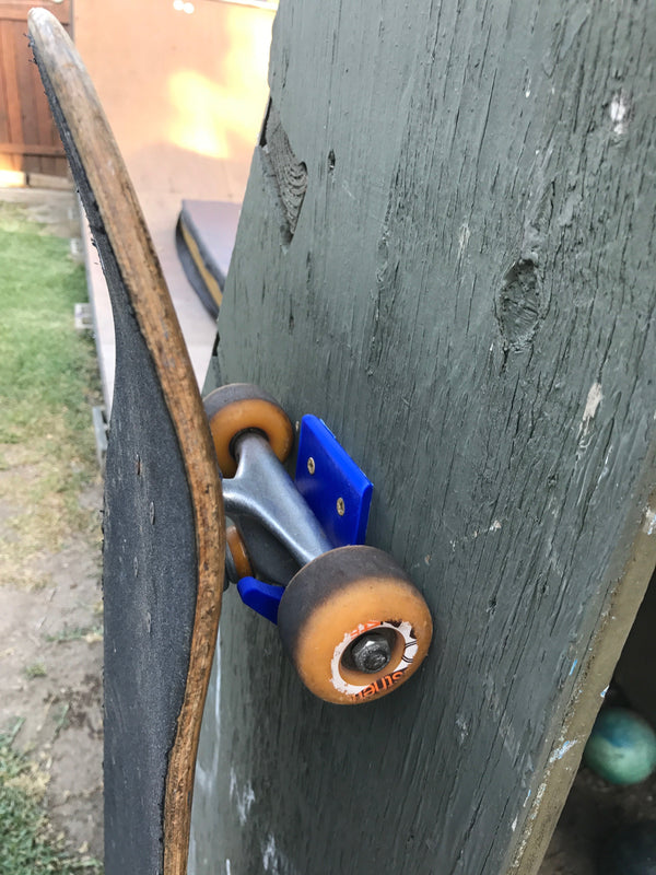 Fixation murale - skateboard