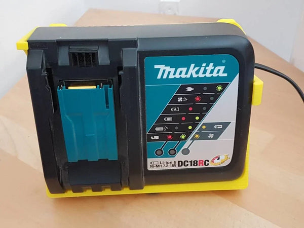 Support mural Makita DC18RC